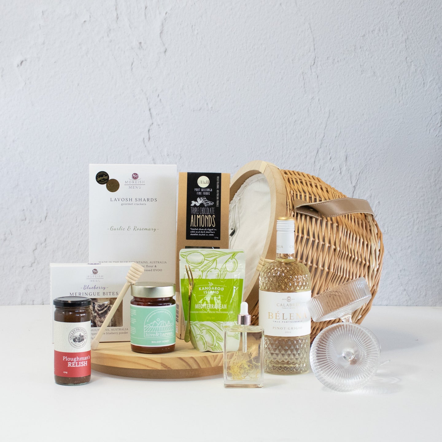 Summer Days Hamper Basket - Olive and Fig Hampers and Flowers